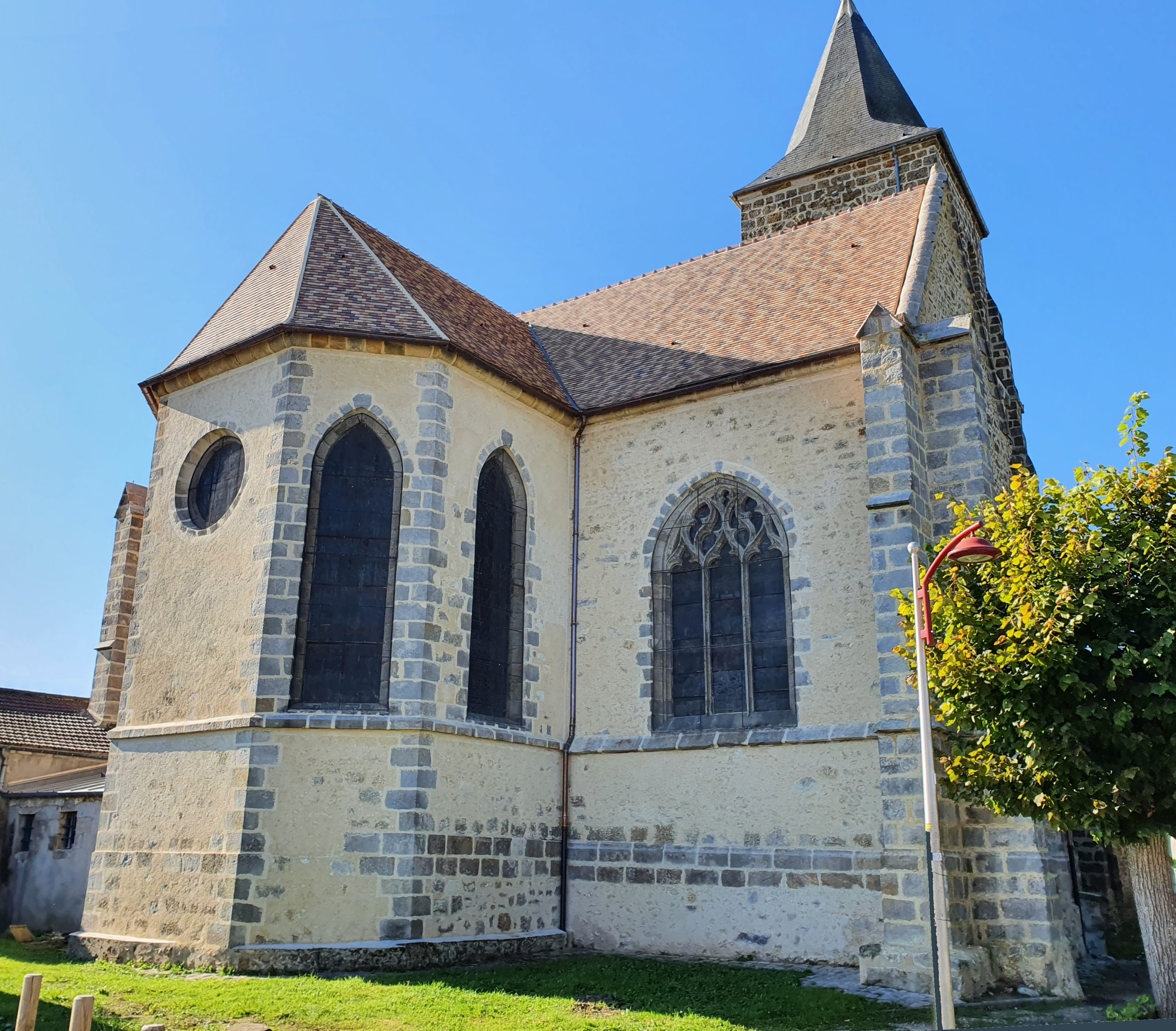 Église Saint-Didier à Bruyères-le-Châtel (91)