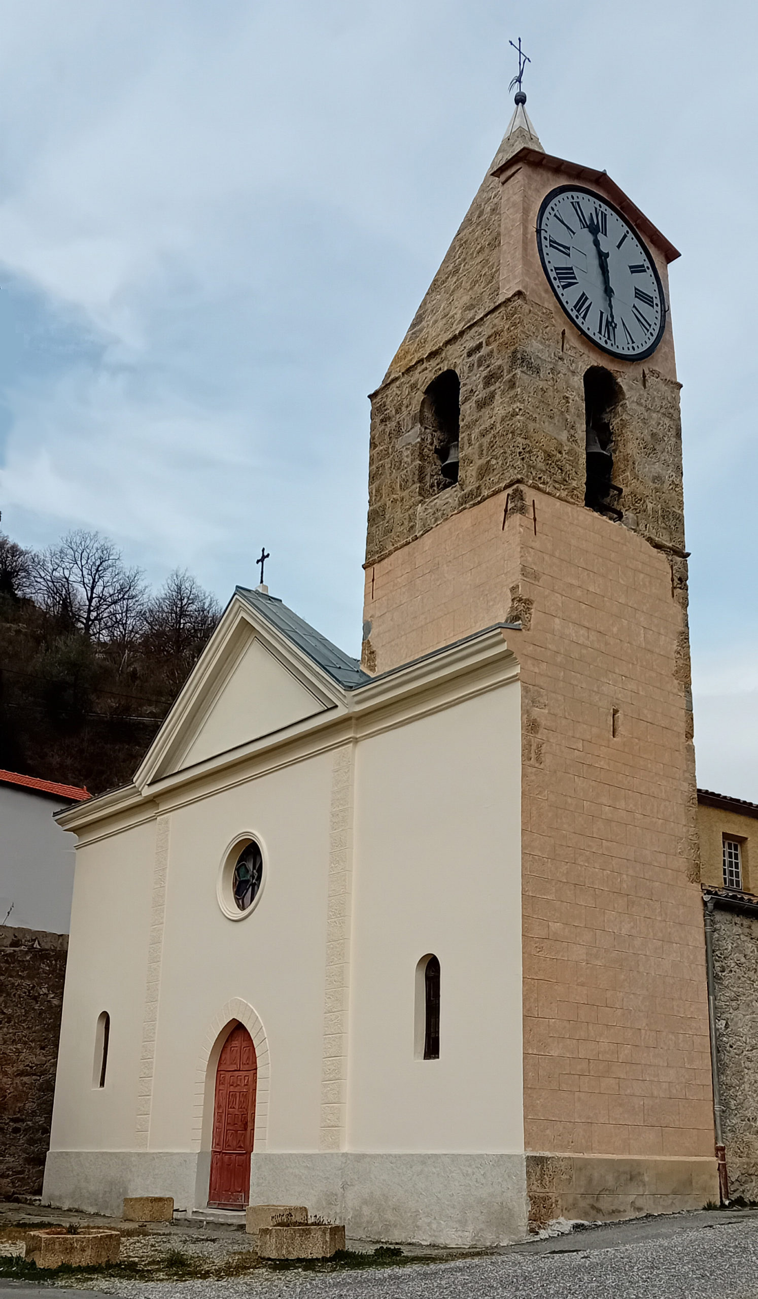 Église Saint-Michel-de-Gast à Roquebillière (06)