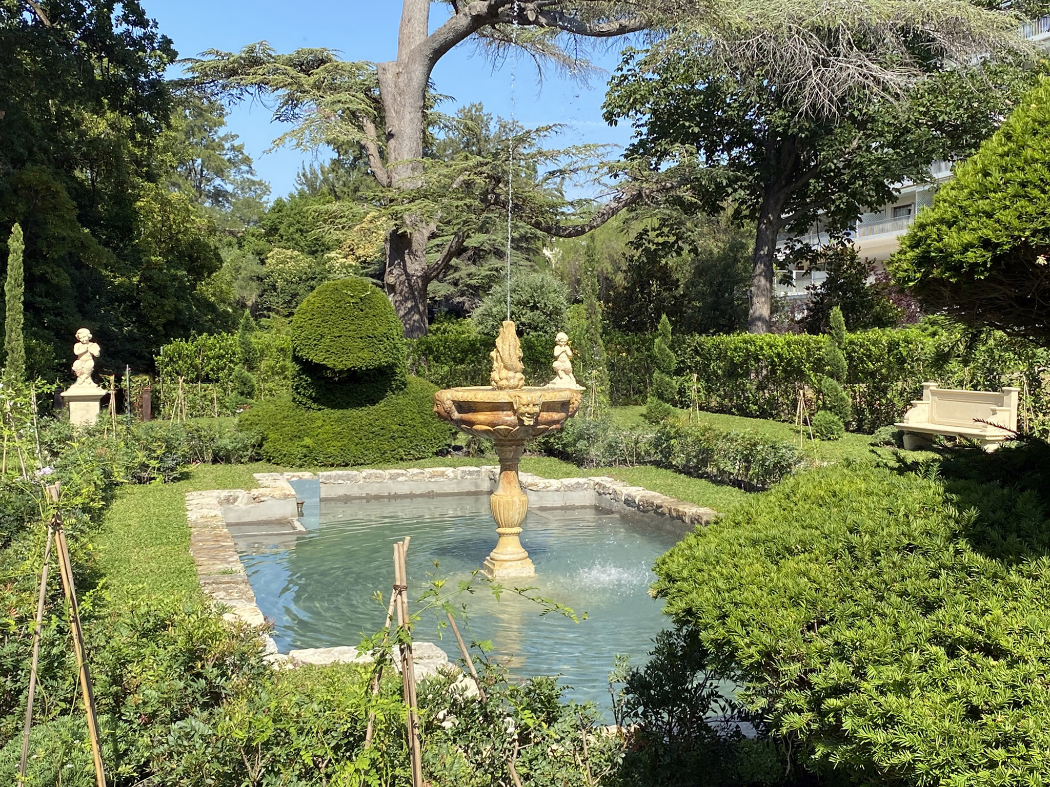 Jardins de la résidence Champfleuri à Cannes (06)