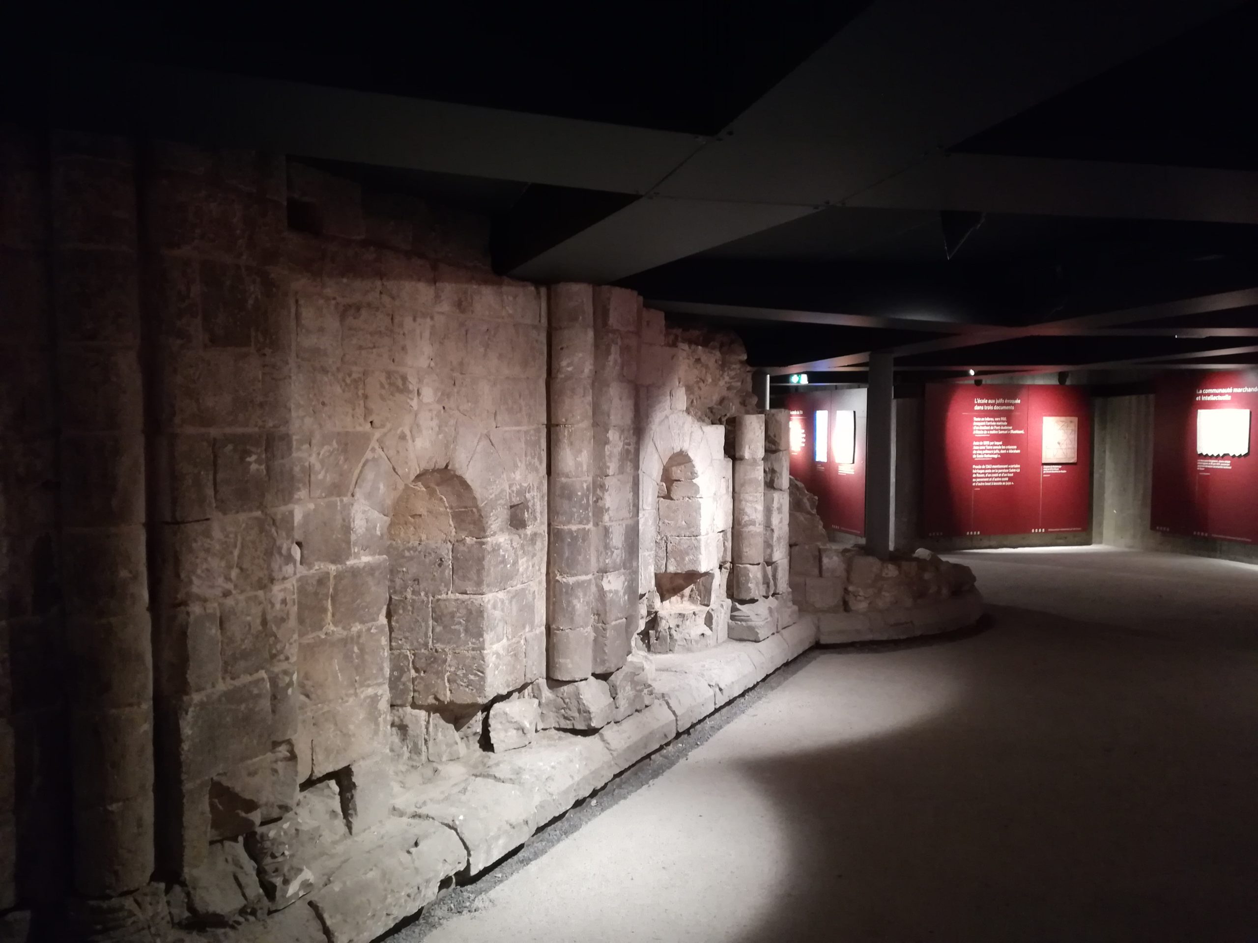 Monument juif du Palais de Justice à Rouen (76)